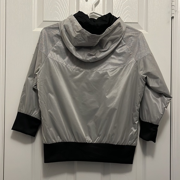 Nike Windbreaker - Picture 2 of 6